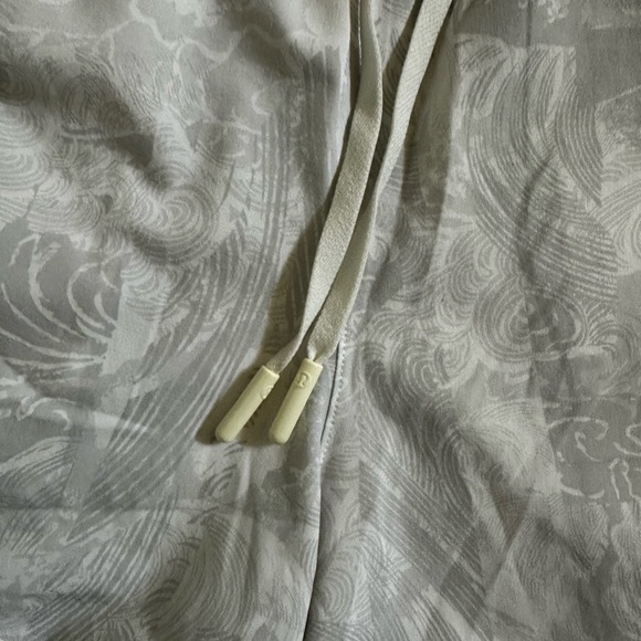 Lululemon shorts - Picture 5 of 5